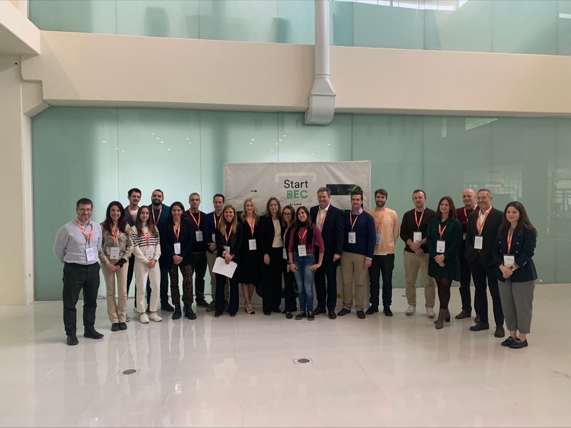 Imagen de todas las empresas participantes en StartBEC